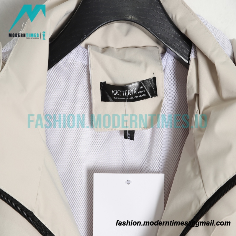 Arc Teryx - Functional Stereoscopic Cutting Charge Jacket