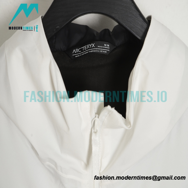 Arc Teryx - Solano Jacket A Thin Jacket For A Man With A Windproof Soft Shell Hooded Jacket