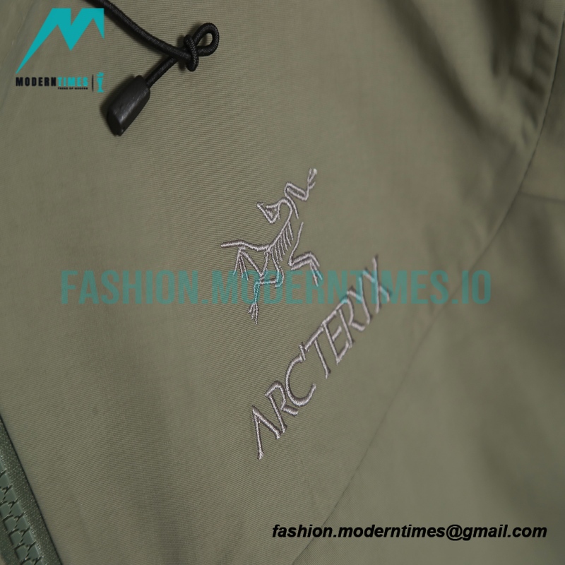 Arc Teryx - Alpha SV Outdoor Hardshell Jackets