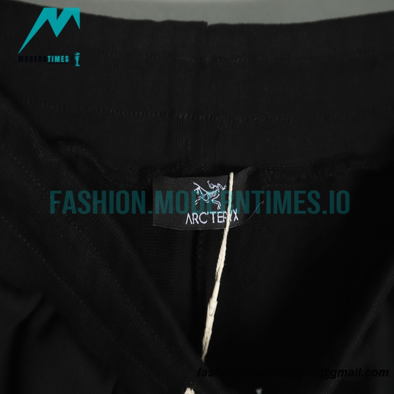 Arc Teryx - Embroidered Logo Sweatpants