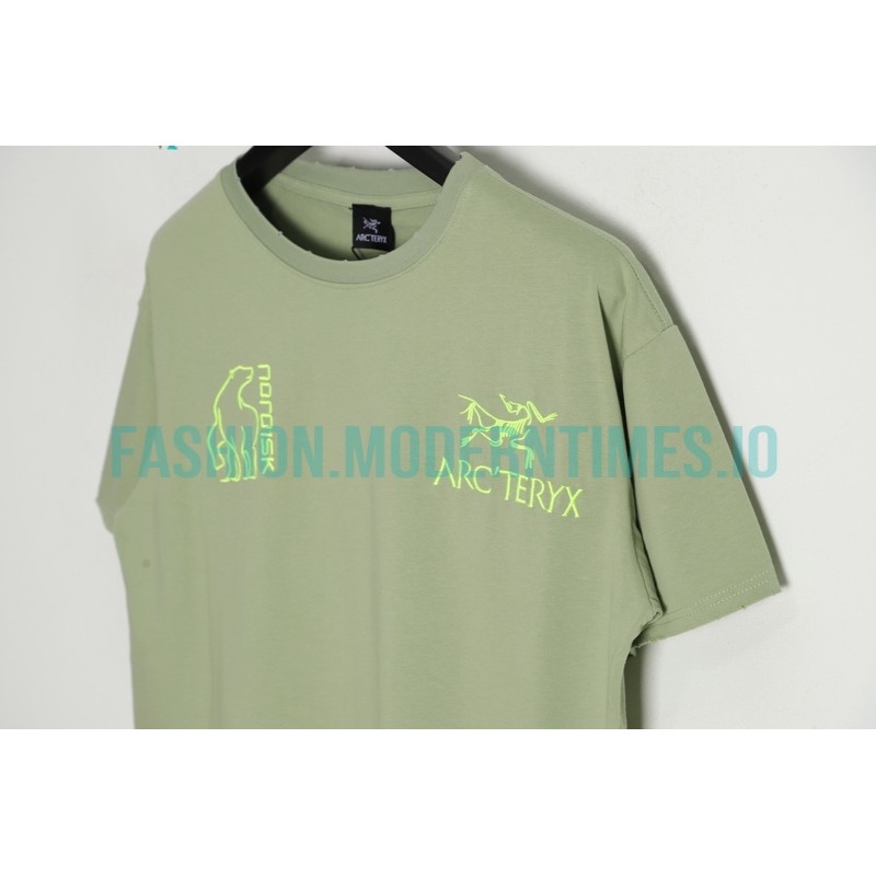 Arc Teryx - Washed embroidered polar bear short sleeve
