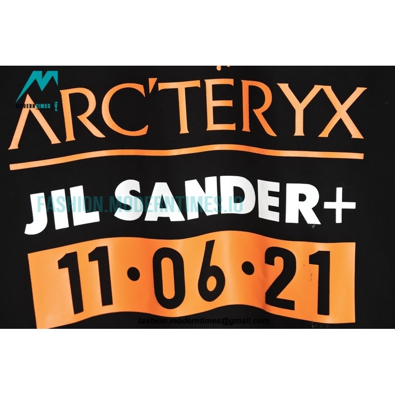 Arc Teryx - Jill Sander Co-branded Orange 110621 Printed Short Sleeves