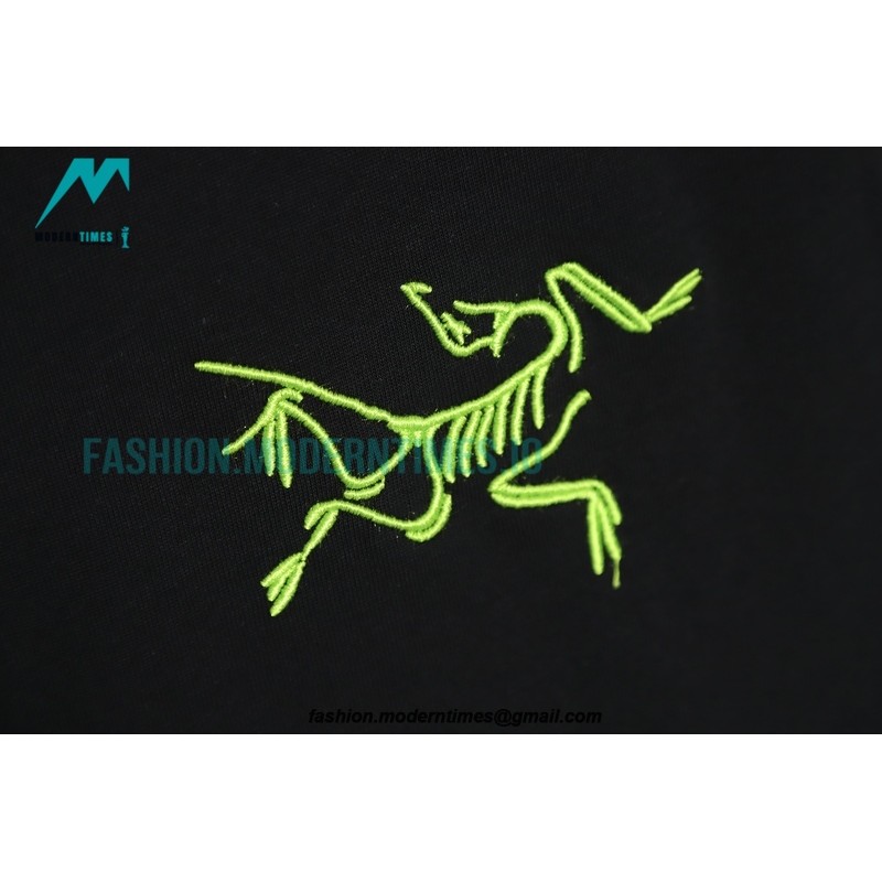Arc Teryx - Big Logo Short Sleeves On Back