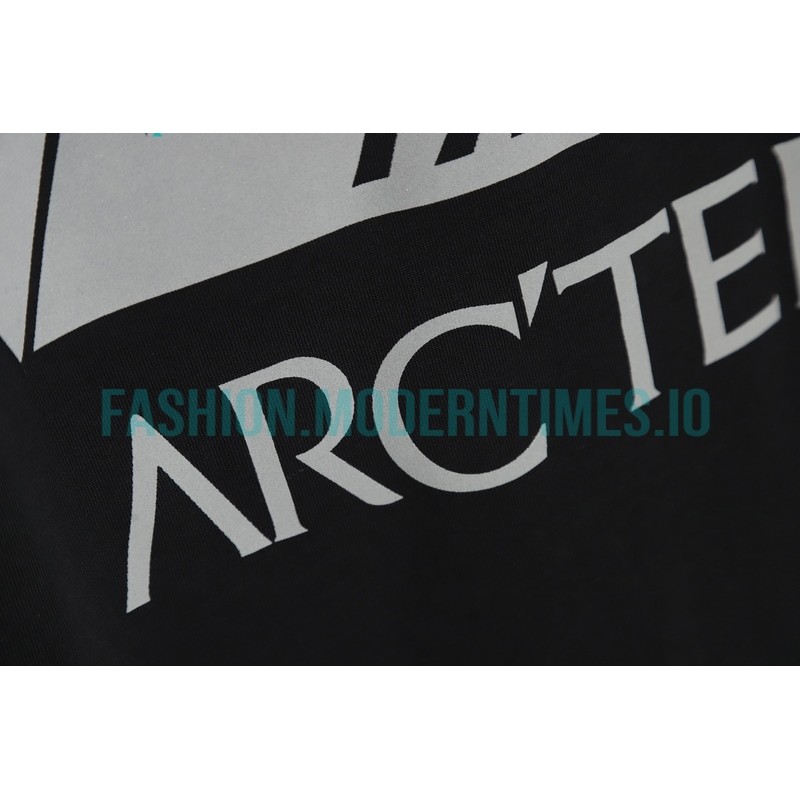 Arc Teryx - Palace Co-branded Short-sleeved T-shirt With Reflective Print
