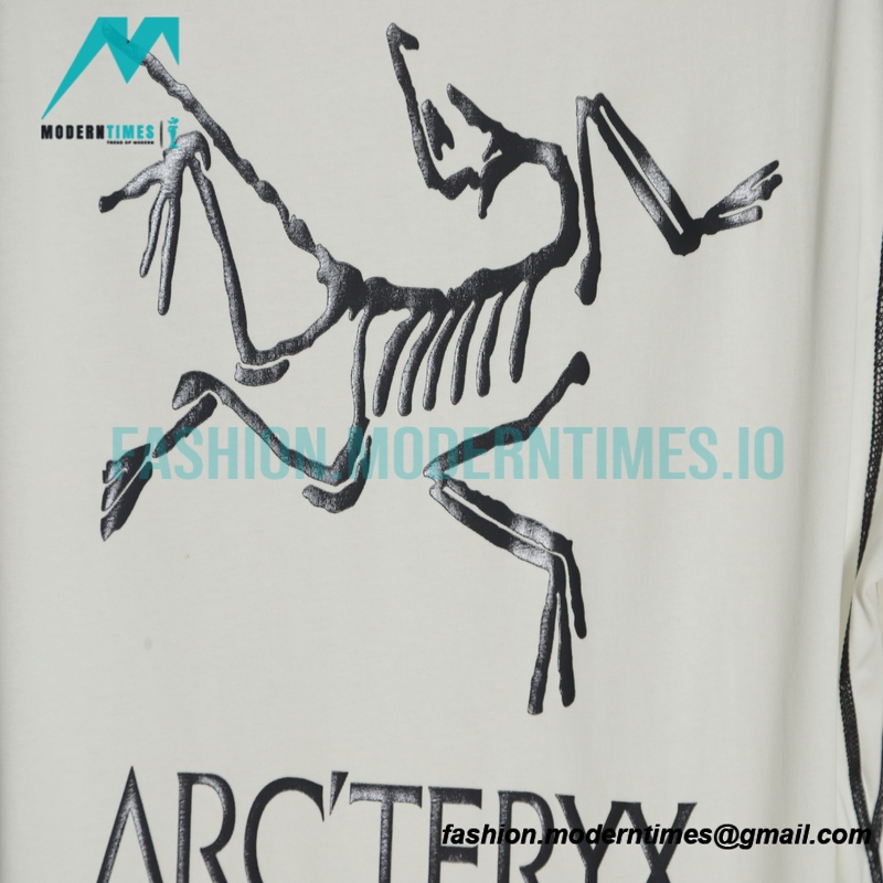 Arc Teryx - Short Sleeve T-shirt With Plain Line And Color Matching