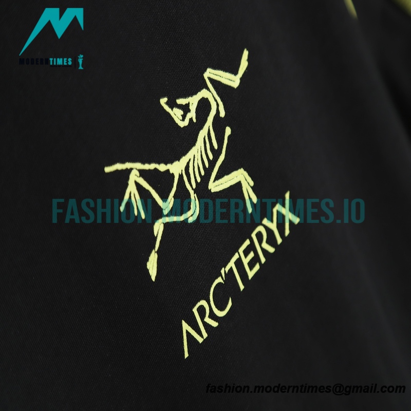 Arc Teryx - Short Sleeve T-shirt With Plain Line And Color Matching