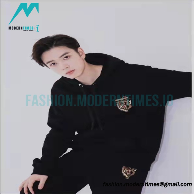 Burberry - 22SS Embroidered Tiger Hoodie