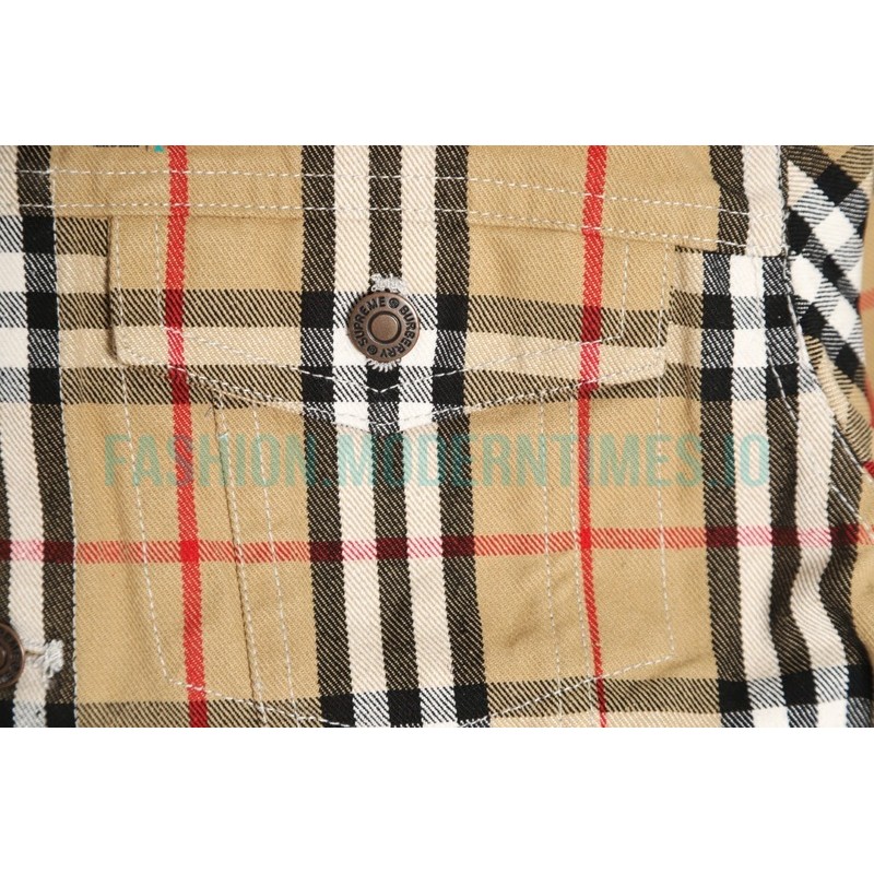  Burberry - Supreme  Co-branded Warhorse Embroidered Denim Jacket
