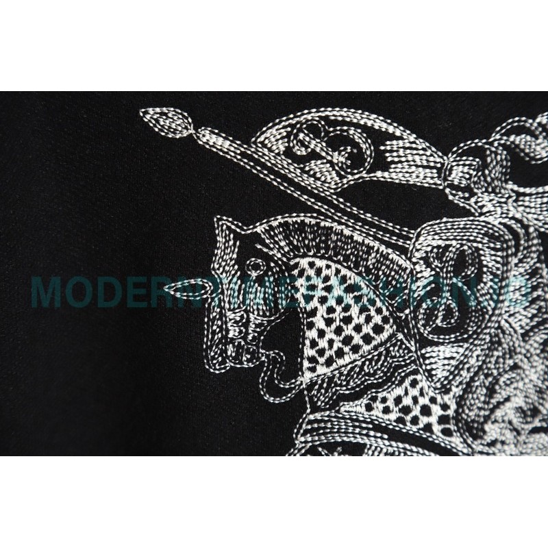 Burberry - 23FW War Horse Embroidered Crew Neck Sweater