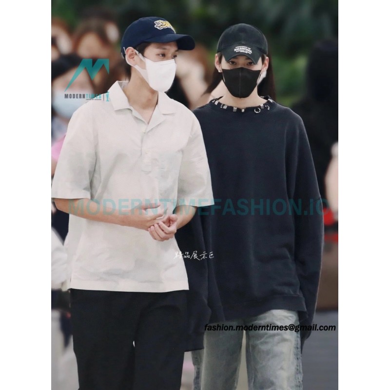 Balenciaga - 23FW Wash Round Neck Hoodie With Puncture Buckle