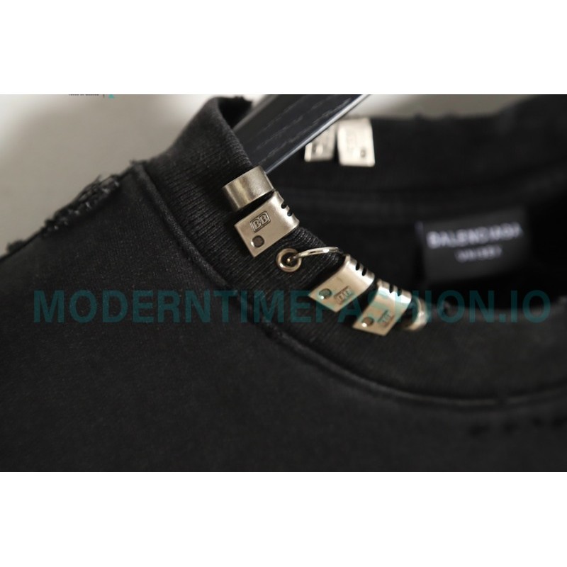 Balenciaga - 23FW Wash Round Neck Hoodie With Puncture Buckle