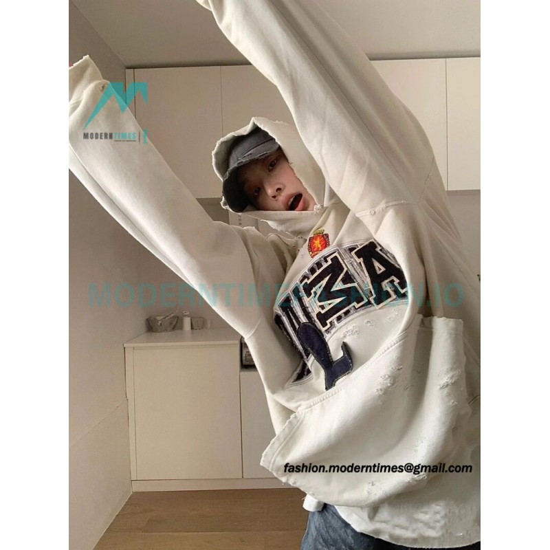 Balenciaga - 23FW Manchester United Dirty Wash Destruction Hoodie