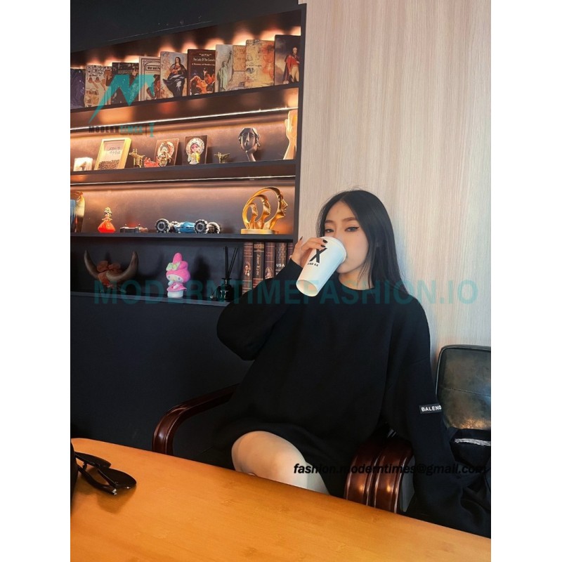Balenciaga - 23FW Cashmere Blend Armband Crewneck Sweater