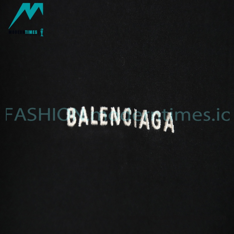 Balenciaga - Corri Digital N0. 22 Short T-shirt