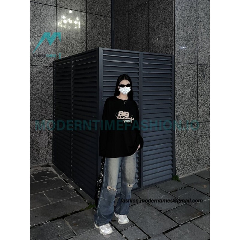 Balenciaga - Graffiti Double B Print Long Sleeve T-shirt