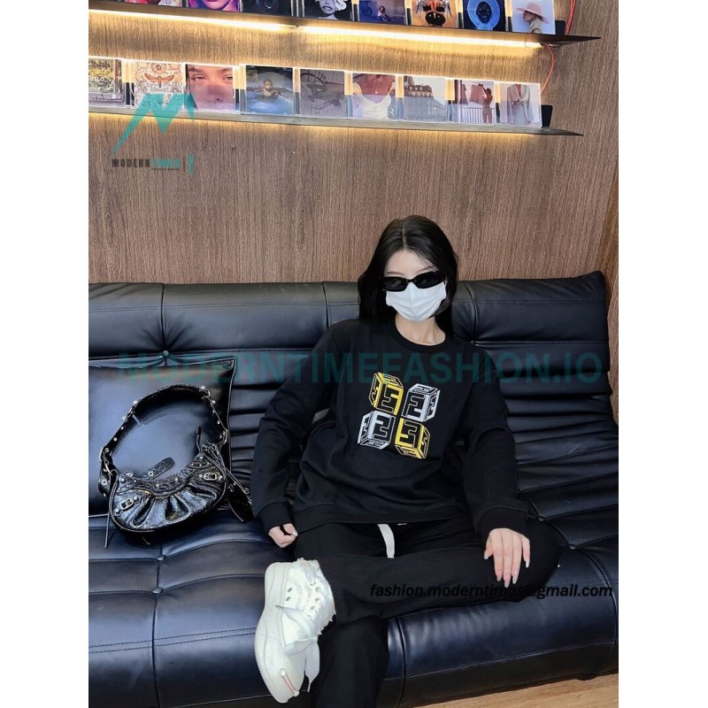 Fendi - Double F Embroidered Logo Round Neck Hoodie