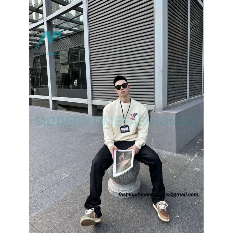 Gucci - Balenciaga Co-brand Embroidered Crewneck Hoodie On The Back