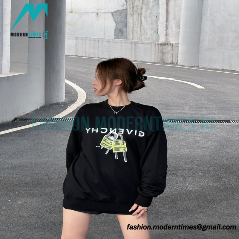 Givenchy - 22SS Reverse Letter Crewneck Hoodie