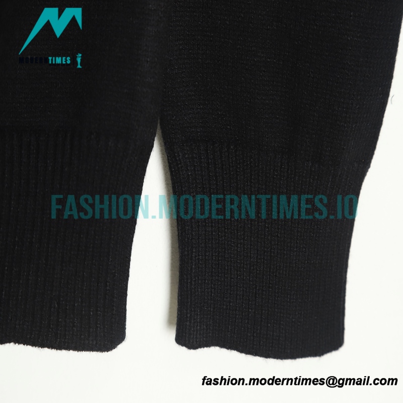 Givenchy - 22FW Small Letter Embroidered Crewneck Sweater