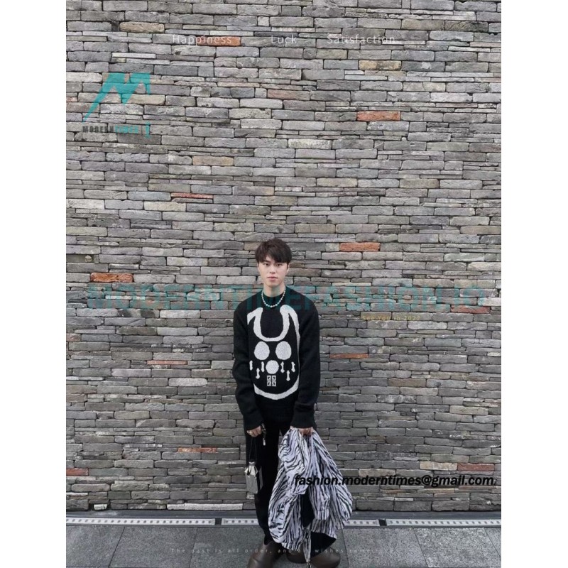 Givenchy - 23FW Mask Big Dog Jacquard Knitted Crewneck Sweater