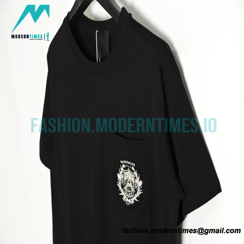 Givenchy - 23ss Pocket Logo Embroidery Short Sleeve T-shirt