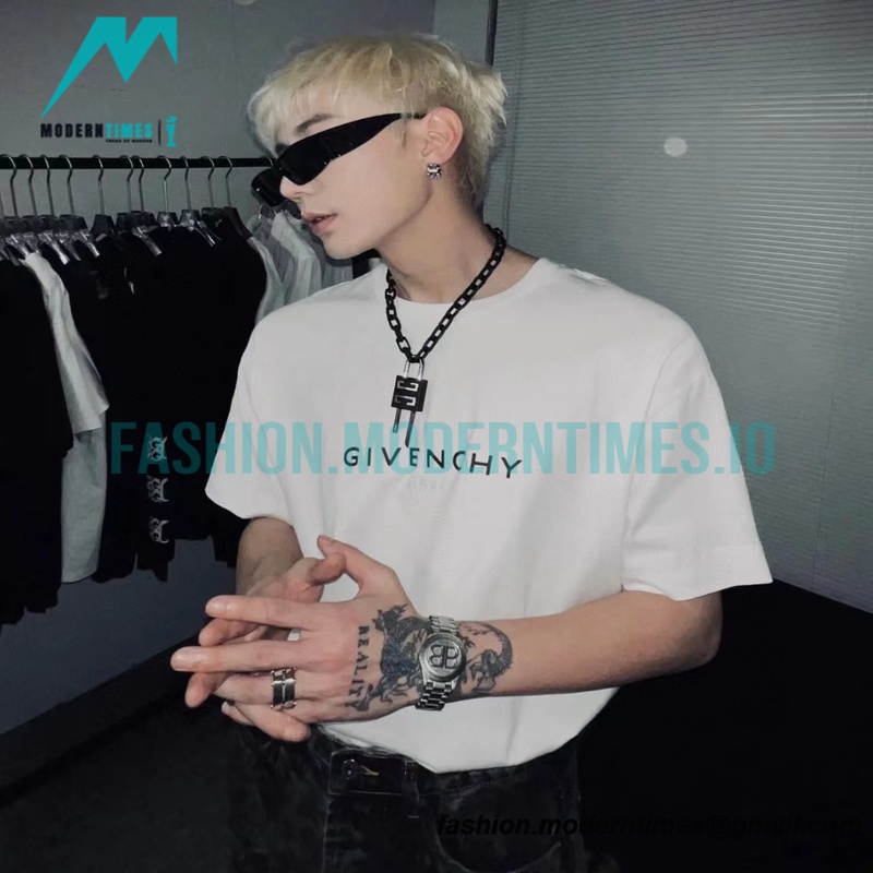 Givenchy - 22SS Reverse Letter Print Short Sleeve T-shirt