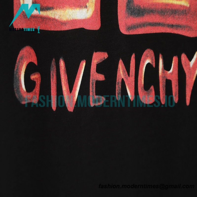 Givenchy - 23SS Painted Print Short Sleeve T-shirt