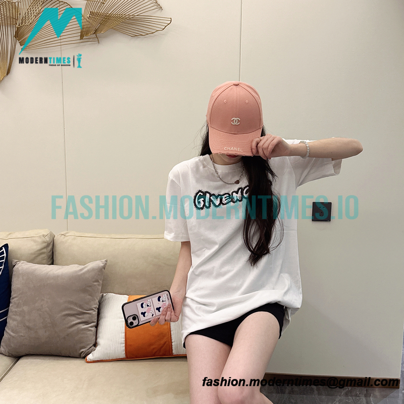 Givenchy - 23SS Graffiti Print Short Sleeve T-shirt