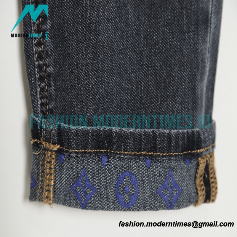 Louis Vuitton - Embroidered Jeans On The Back