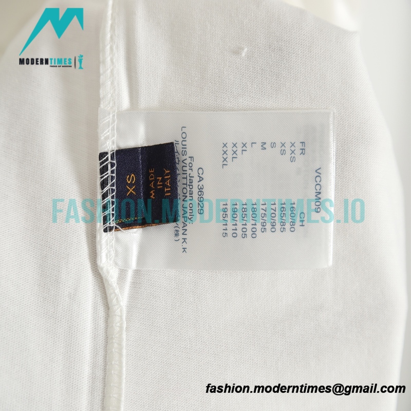 Louis Vuitton - Bugs Bunny With Cloth Embroidered Short Sleeves