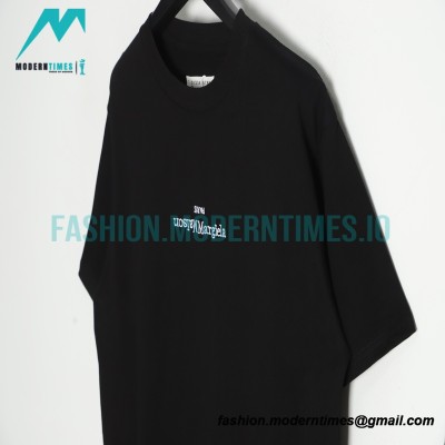 Maison Margiela - Black And White Reversed Letters Embroidered Short Sleeves