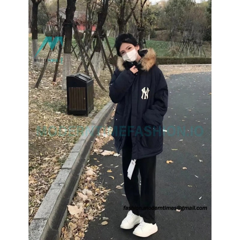 MLB - Chest Embroidered Logo Fur Collar Hooded Down Jacket