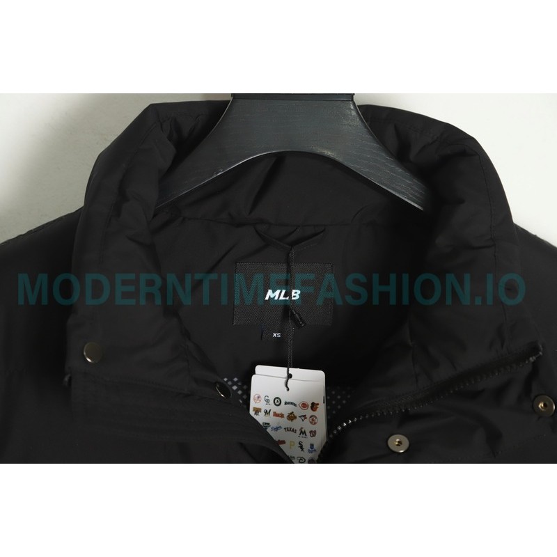 MLB - Button Label Embroidered Short Thickened Down Jacket