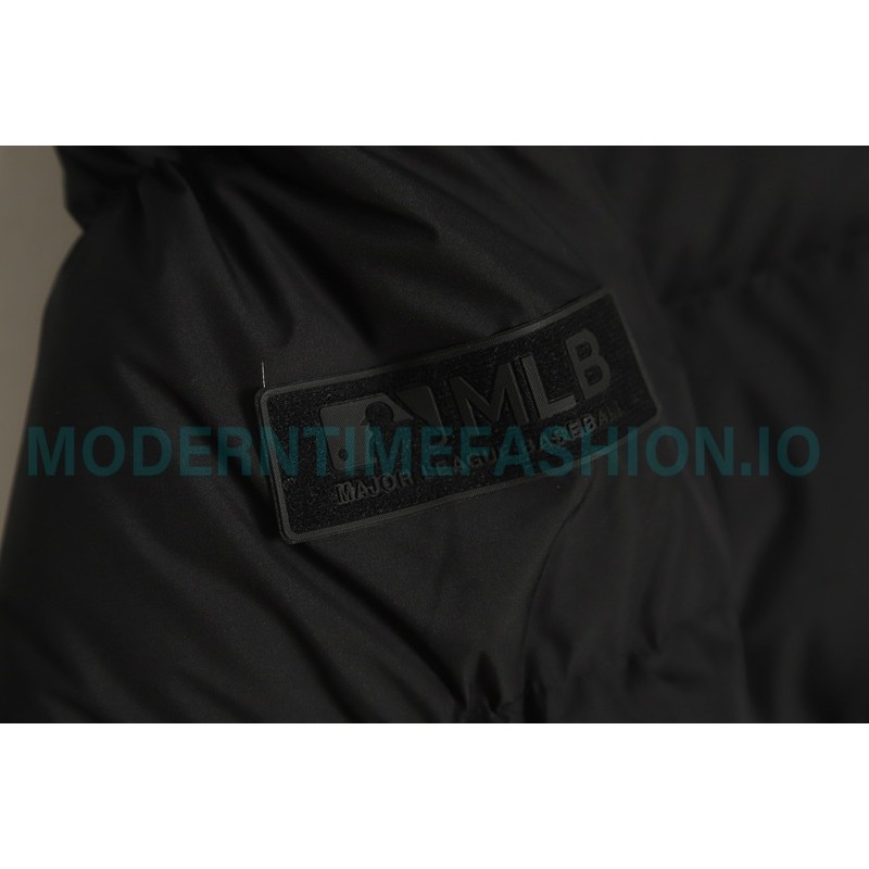 MLB - Button Label Embroidered Short Thickened Down Jacket