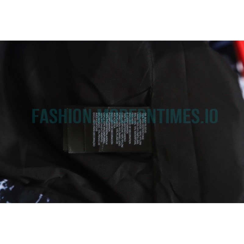 Supreme - The North Face Snowstorm Jacket