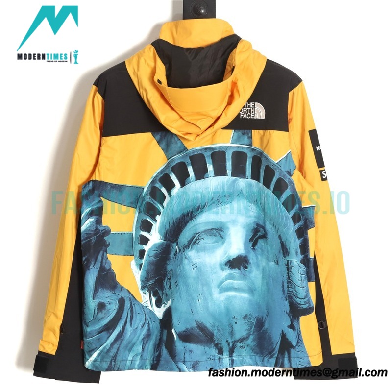 Supreme - The North Co-branded Face Lady Liberty Jacket
