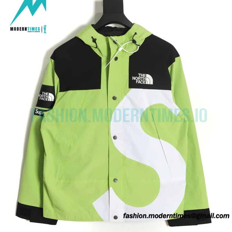 Supreme - The North Face Co-branded Great S Stormtrooper Jacket