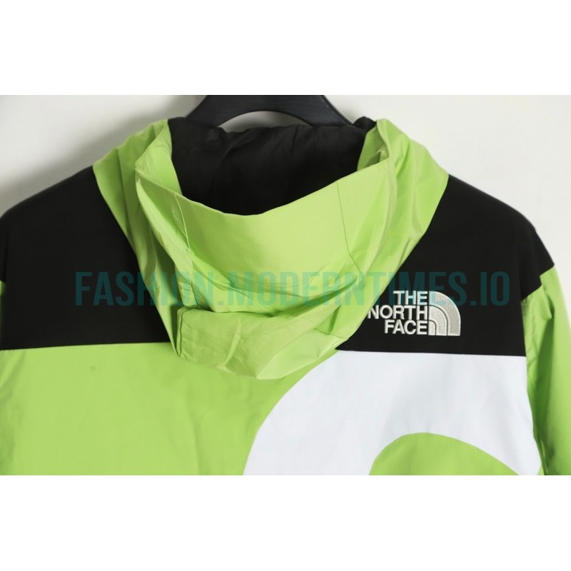 Supreme - The North Face Co-branded Great S Stormtrooper Jacket