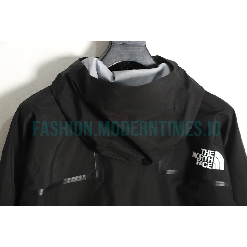 The North Face - Fully Pressed Rubber Hardshell Outdoor Jacket