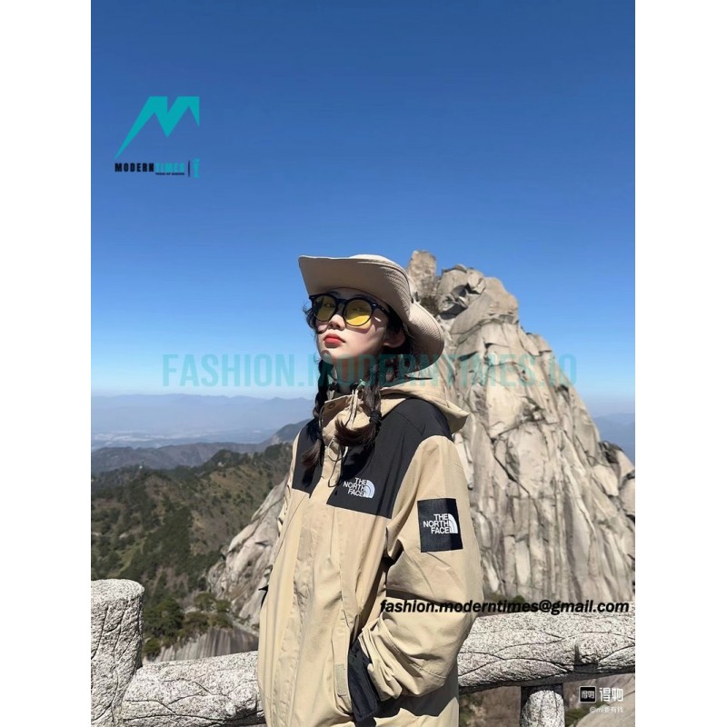 The North Face - Outdoor Lightweight Waterproof Jacket