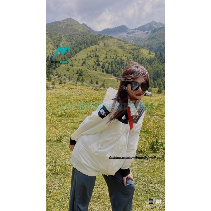 The North Face - Outdoor Lightweight Waterproof Jacket