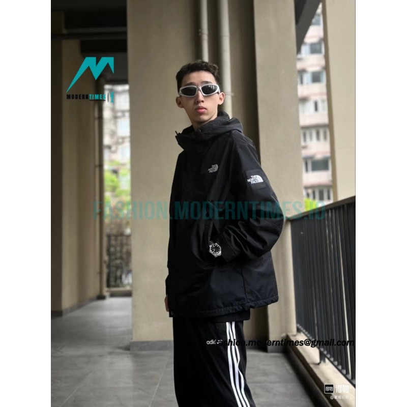 The North Face - Outdoor Lightweight Waterproof Jacket