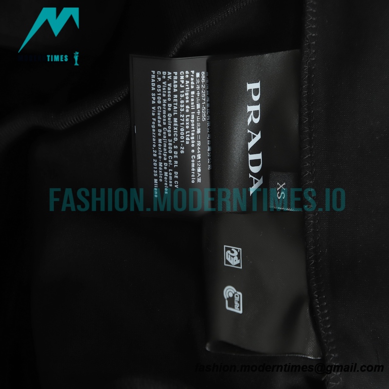Prada - 22FW Triangle Standard Wave Anti-wrinkle Crease Crew Neck Hoodie