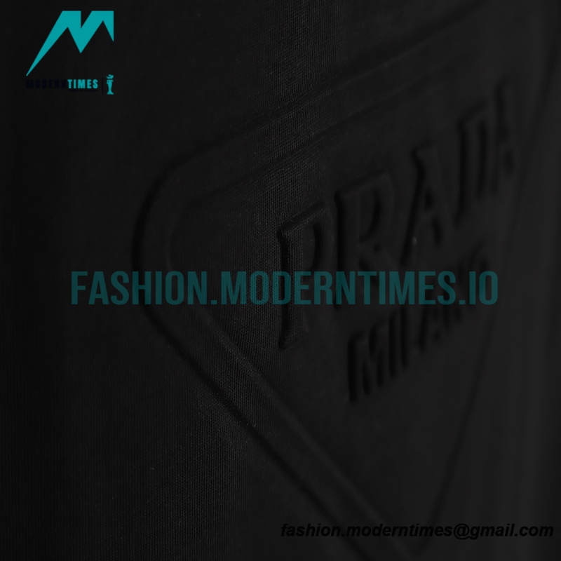 Prada - Classic Triangle Embossed Letter Logo Round Neck Short-sleeved T-shirt