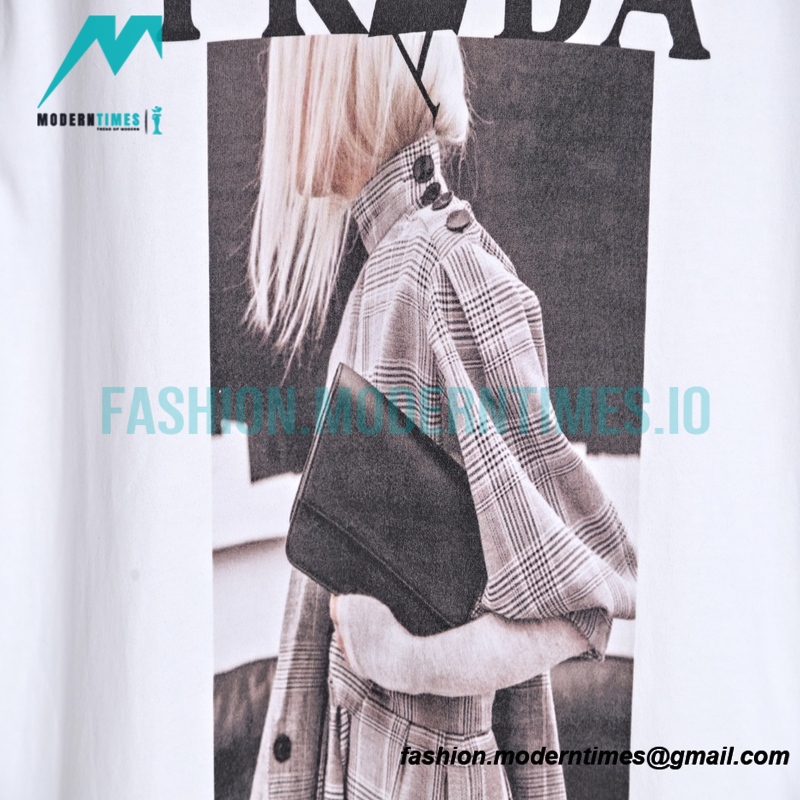 Prada - Poster Figure Print Short Sleeve