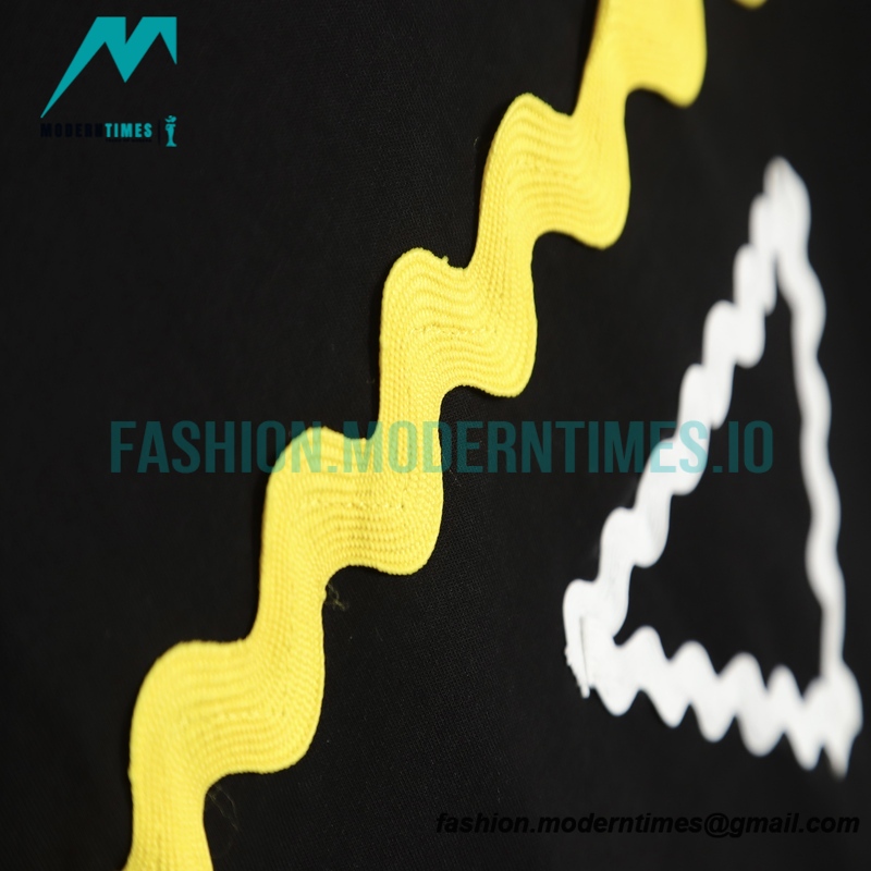 Prada - 23SS Webbed Inverted Triangle Label Short Sleeve T-shirt